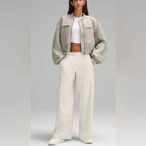 🆕Lululemon🍋 Swift Mid-Rise Wide-Leg Pant Colour Bone Sz 6